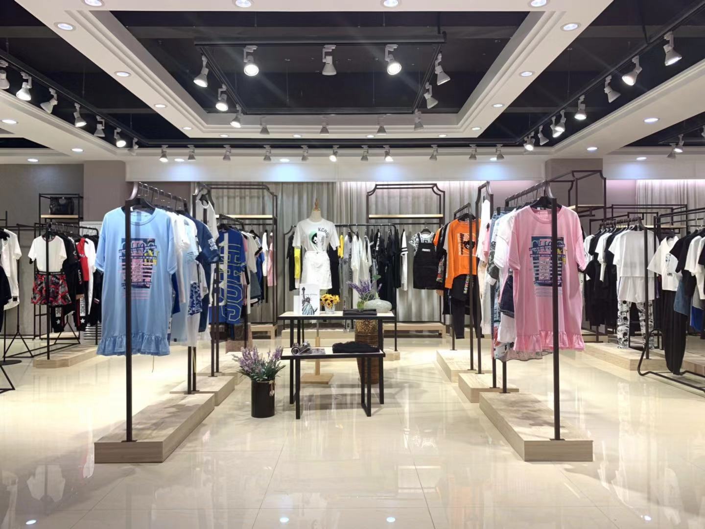 國內專柜品牌女裝庫存尾貨進貨渠道全解析